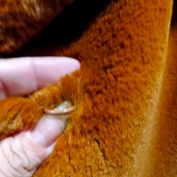 NWOT!!! RARE Calvin Klein Fur Coat - Picture 4 of 7